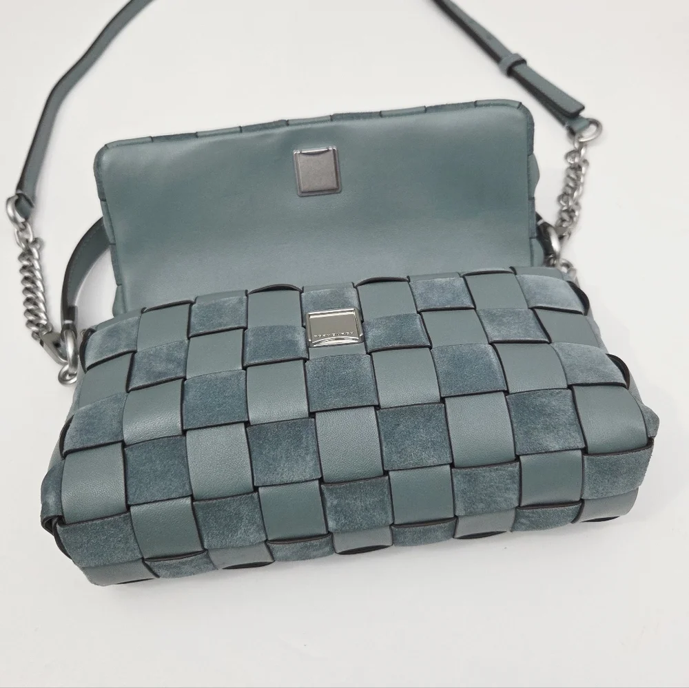 LIKE NEW TORY BURCH KIRA CHEVRON WOVEN SMALL CONVERTIBLE SHOULDER BAG - ARCTIC
